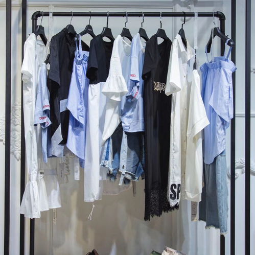 精品特惠，蔓潤秀杭州一線品牌女裝19夏折扣女裝加盟 廠家直供貨源新機遇